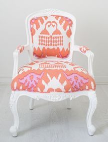 White paint frames this gorgeous print that is both soft and bold. 