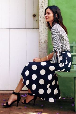 Patterned skirt and blouse, with shoes you can walk in. Perfect for the journey to the venue and for walking post-session. 